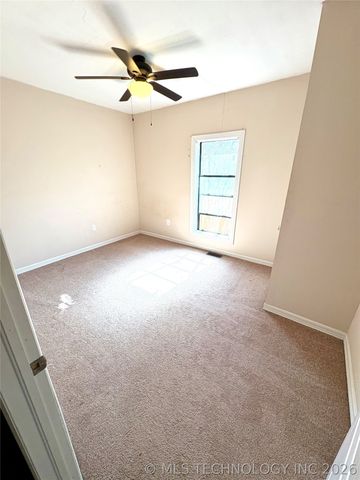 1012 D NW, Ardmore, OK 73401