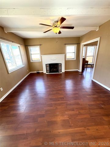 1012 D NW, Ardmore, OK 73401