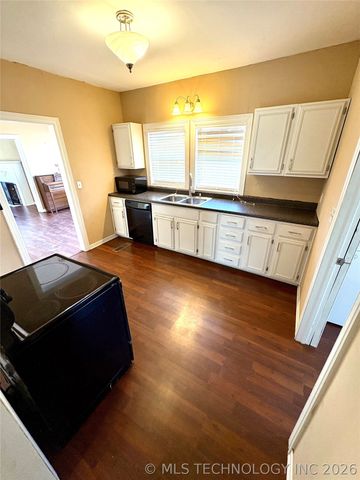 1012 D NW, Ardmore, OK 73401