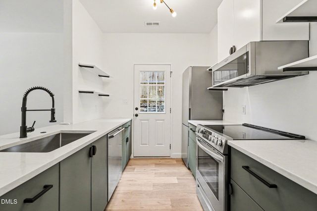 3833 Kelford Street, Raleigh, NC 27606