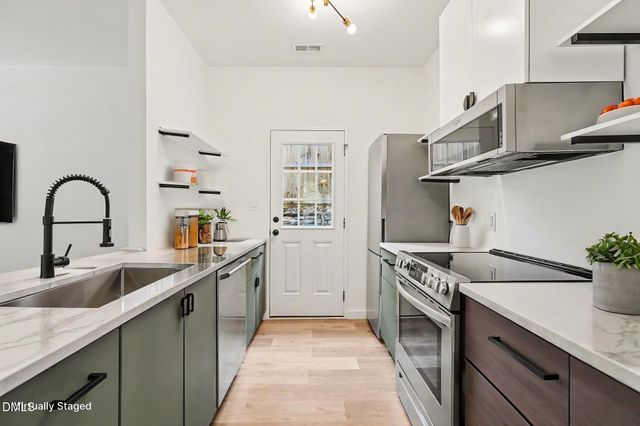 3833 Kelford Street, Raleigh, NC 27606