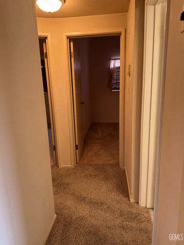 2718 Blade Avenue, Bakersfield, CA 93306