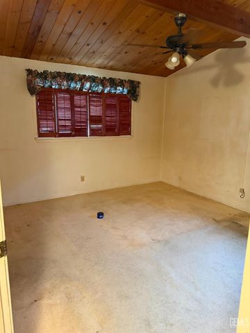 2718 Blade Avenue, Bakersfield, CA 93306