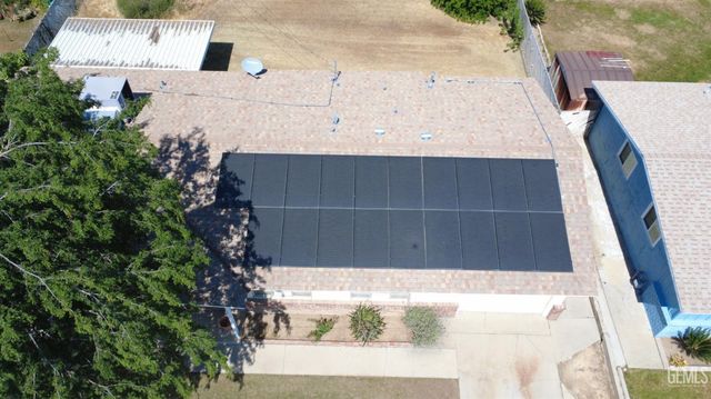 2718 Blade Avenue, Bakersfield, CA 93306