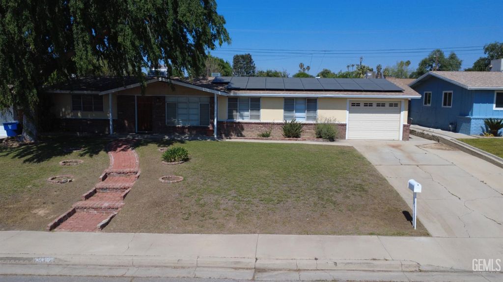 2718 Blade Avenue, Bakersfield, CA 93306