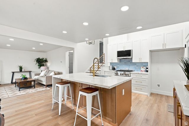845 E LARKSPUR DR, Sandy, UT 84094