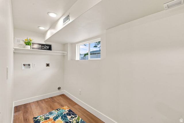 845 E LARKSPUR DR, Sandy, UT 84094
