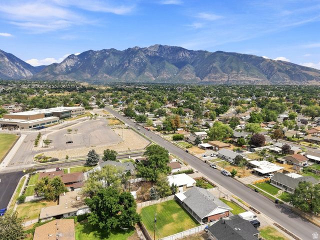 845 E LARKSPUR DR, Sandy, UT 84094