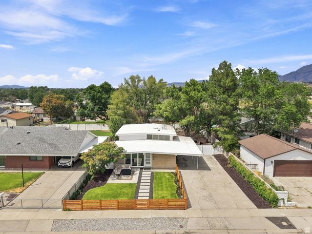 845 E LARKSPUR DR, Sandy, UT 84094