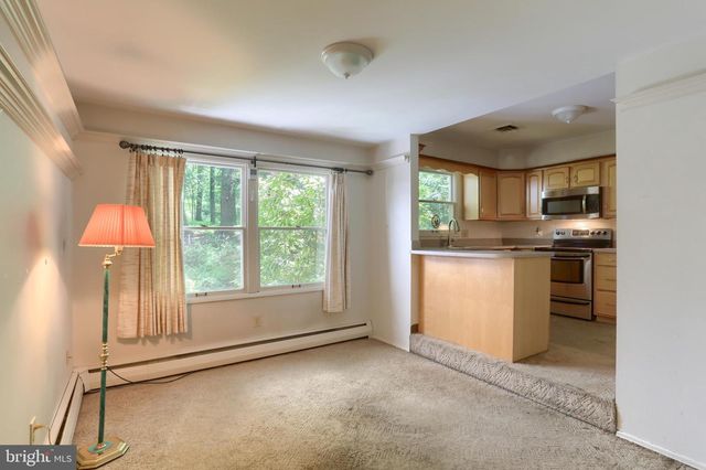 36 BROWNSTONE DR, Hershey, PA 17033