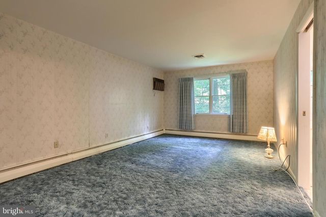 36 BROWNSTONE DR, Hershey, PA 17033