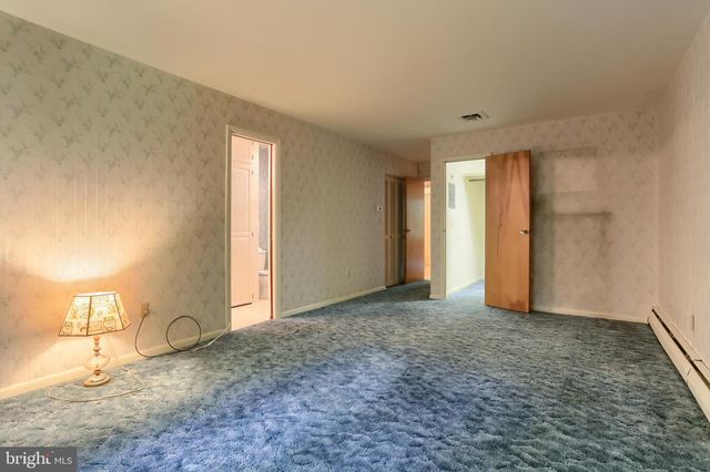 36 BROWNSTONE DR, Hershey, PA 17033