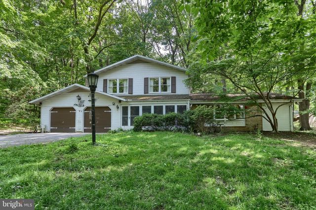 36 BROWNSTONE DR, Hershey, PA 17033