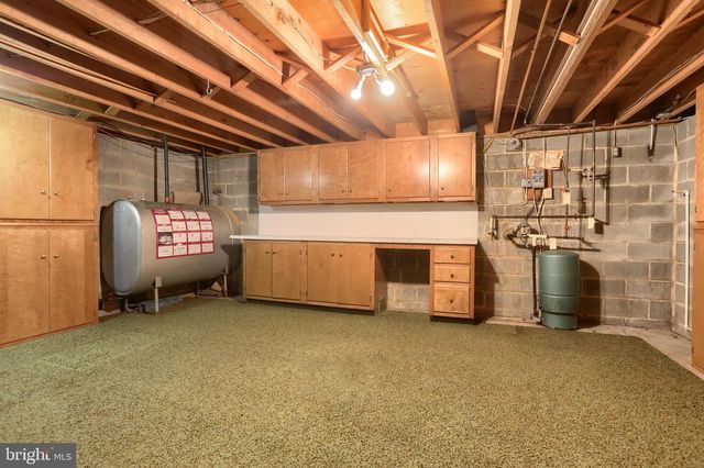 36 BROWNSTONE DR, Hershey, PA 17033
