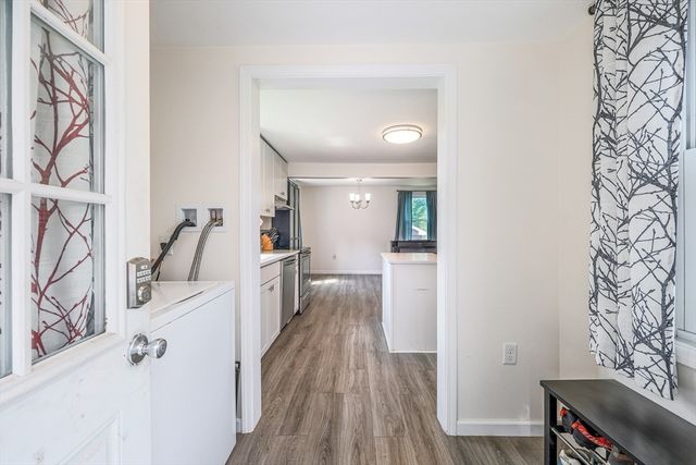 17 Temple St, Palmer, MA 01069
