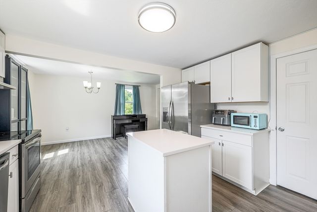 17 Temple St, Palmer, MA 01069