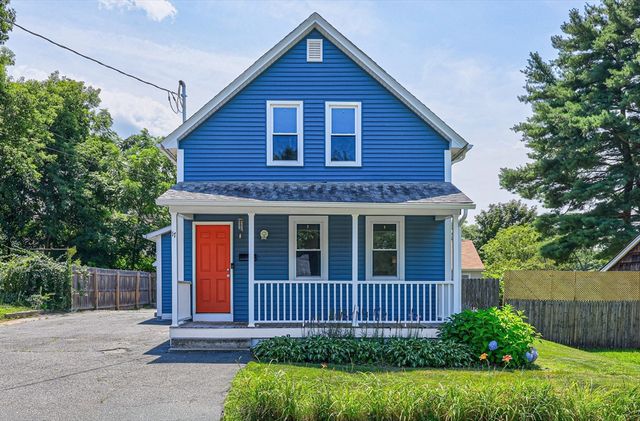 17 Temple St, Palmer, MA 01069