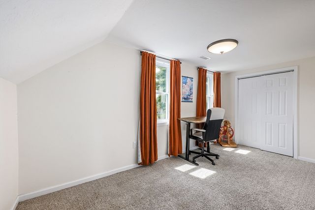 17 Temple St, Palmer, MA 01069