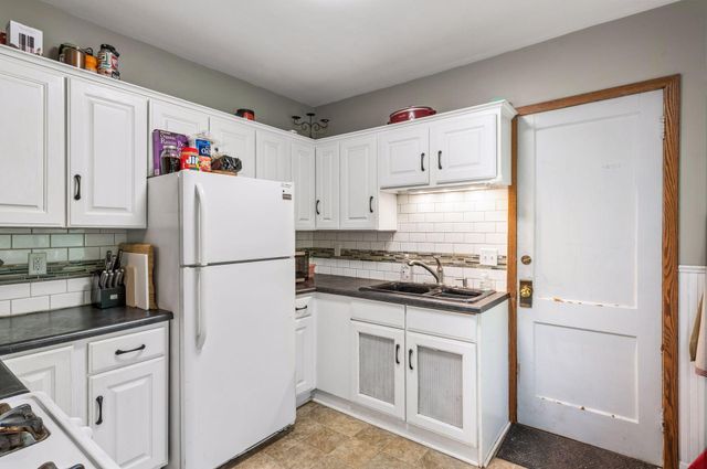 629 Lexington Parkway N, Saint Paul, MN 55104