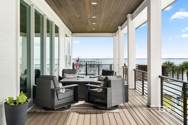 11704 Chanticleer Court, Pensacola, FL 32507