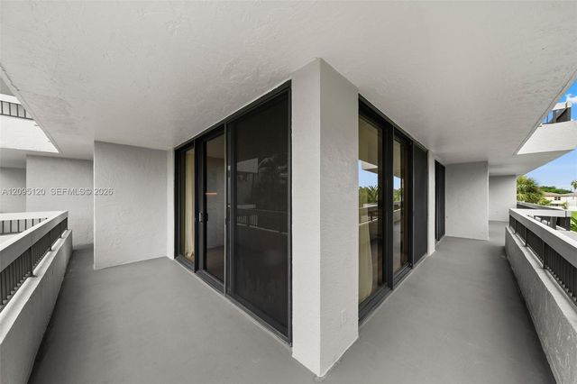 23200 Camino Del Mar 305, Boca Raton, FL 33433