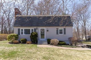 27 Bedard Avenue, Derry, NH 03038