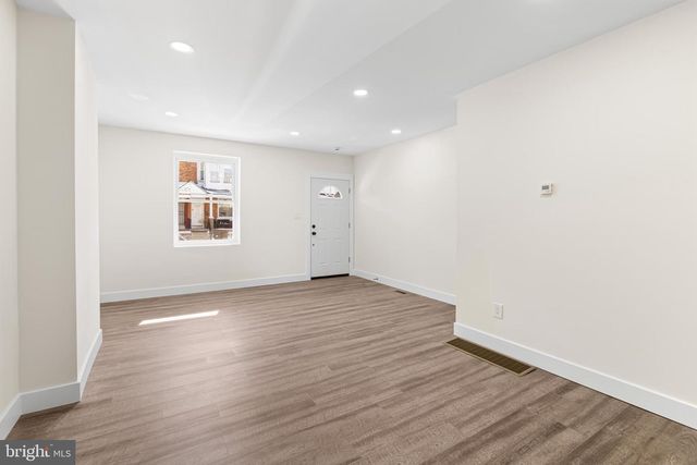 3921 PENNSGROVE ST, Philadelphia, PA 19104