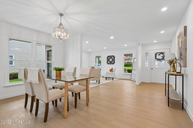 73 Red Hill Road, Manchester, NJ 08759