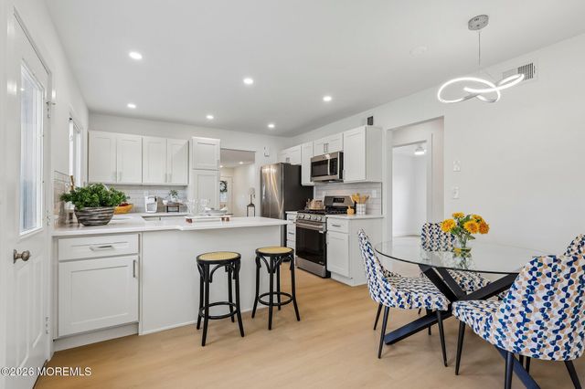 73 Red Hill Road, Manchester, NJ 08759