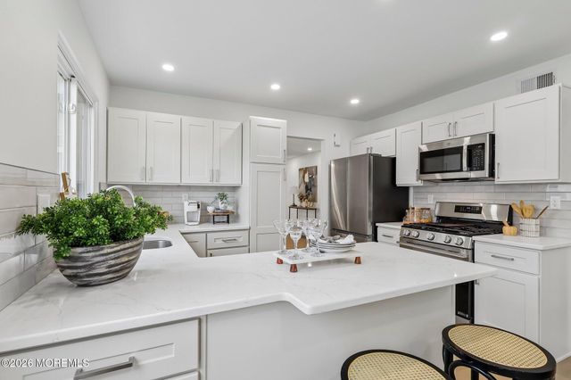 73 Red Hill Road, Manchester, NJ 08759