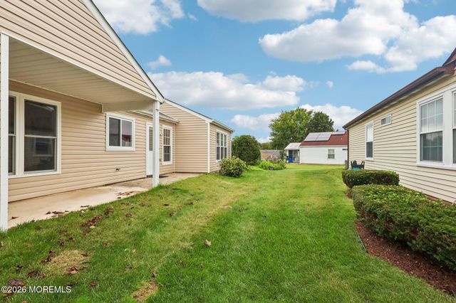 73 Red Hill Road, Manchester, NJ 08759