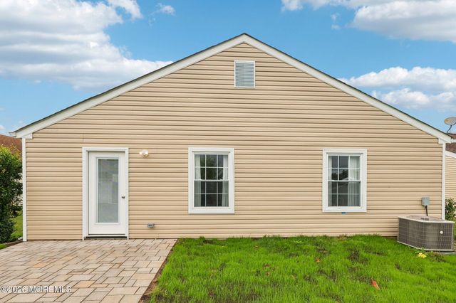 73 Red Hill Road, Manchester, NJ 08759