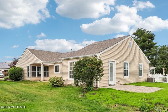 73 Red Hill Road, Manchester, NJ 08759
