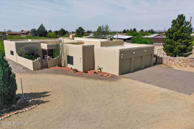 5875 N Jornada Road, Las Cruces, NM 88012