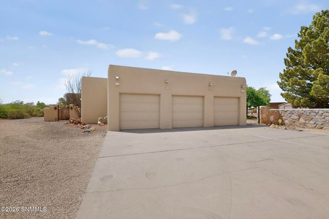 5875 N Jornada Road, Las Cruces, NM 88012
