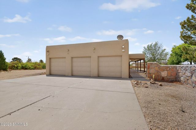 5875 N Jornada Road, Las Cruces, NM 88012