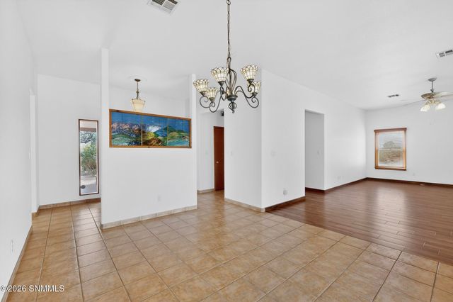 5875 N Jornada Road, Las Cruces, NM 88012