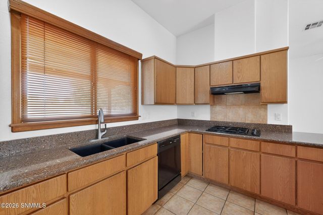 5875 N Jornada Road, Las Cruces, NM 88012