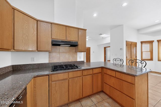 5875 N Jornada Road, Las Cruces, NM 88012