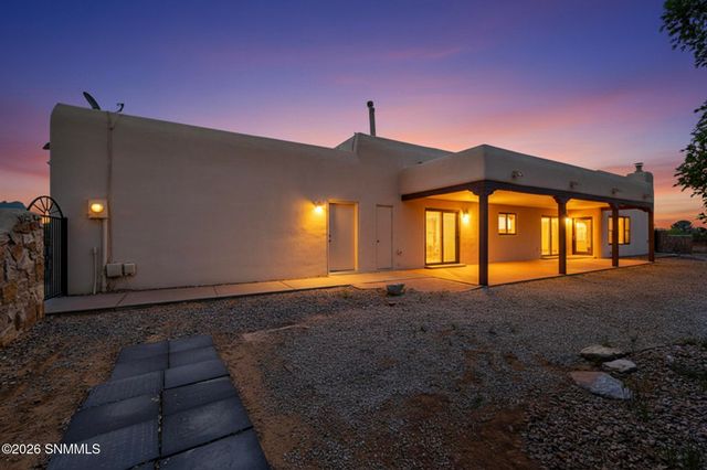 5875 N Jornada Road, Las Cruces, NM 88012