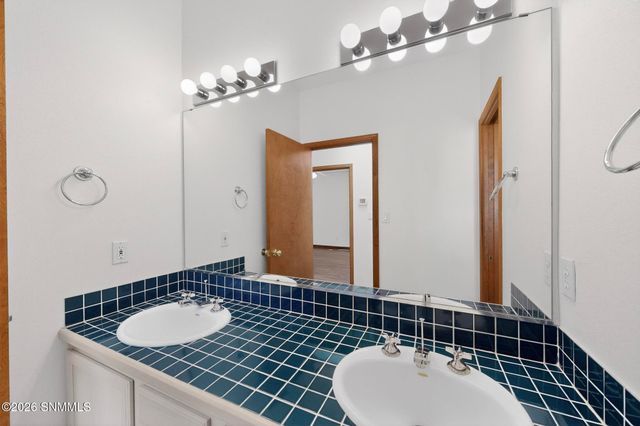 5875 N Jornada Road, Las Cruces, NM 88012