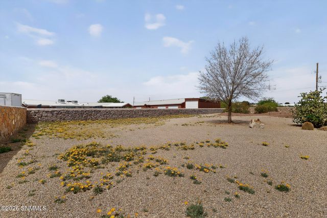 5875 N Jornada Road, Las Cruces, NM 88012