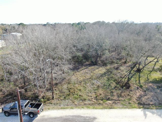 7603 Jordan Road, Hitchcock, TX 77563