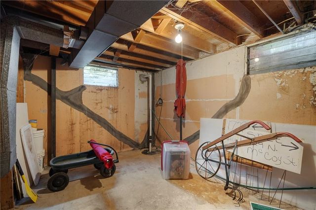 1729 N McCoy Street, Independence, MO 64050
