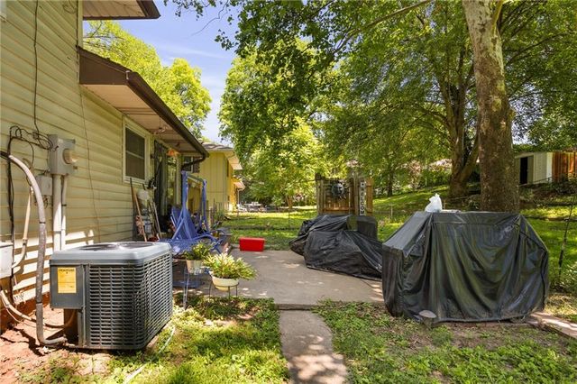 1729 N McCoy Street, Independence, MO 64050