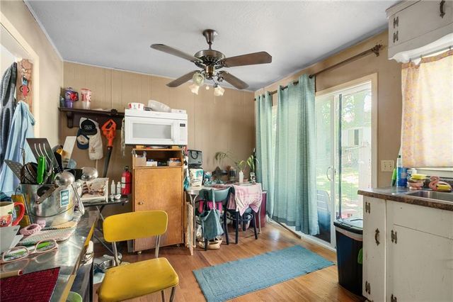 1729 N McCoy Street, Independence, MO 64050