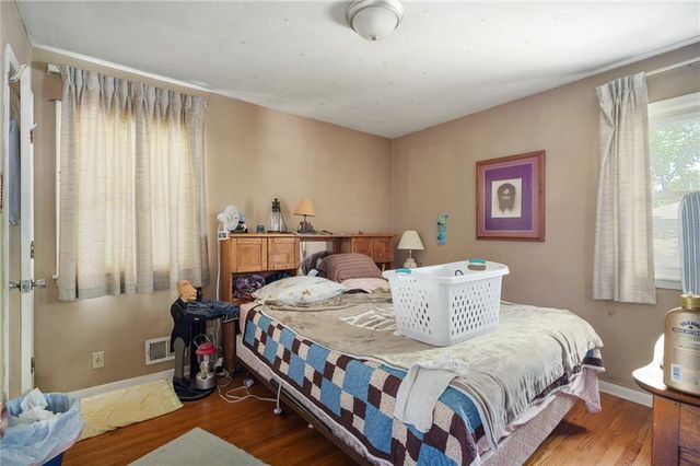 1729 N McCoy Street, Independence, MO 64050
