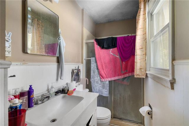 1729 N McCoy Street, Independence, MO 64050