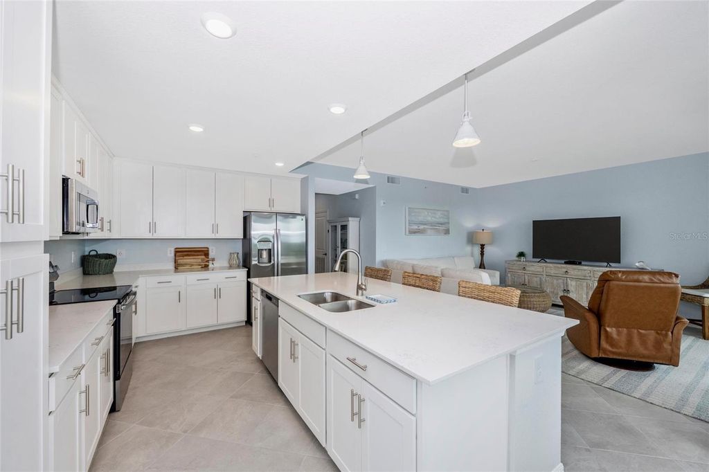 Image 11 of property listing at 17655 OPAL SAND DRIVE 203, Venice, FL 34293