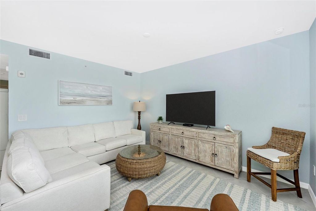 Image 20 of property listing at 17655 OPAL SAND DRIVE 203, Venice, FL 34293
